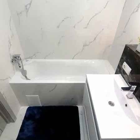 новобудова сам центр вул шевченка 60 оперний 10хв לבוב