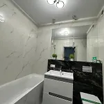 новобудова сам центр вул шевченка 60 оперний 10хв *