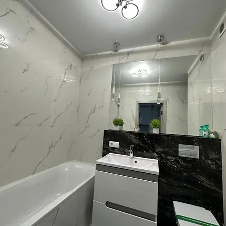 новобудова сам центр вул шевченка 60 оперний 10хв *