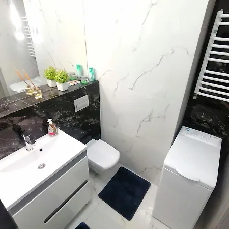 новобудова сам центр вул шевченка 60 оперний 10хв Apartment