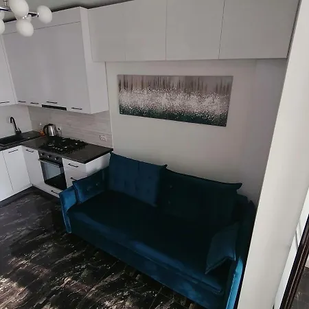 новобудова сам центр вул шевченка 60 оперний 10хв Apartment