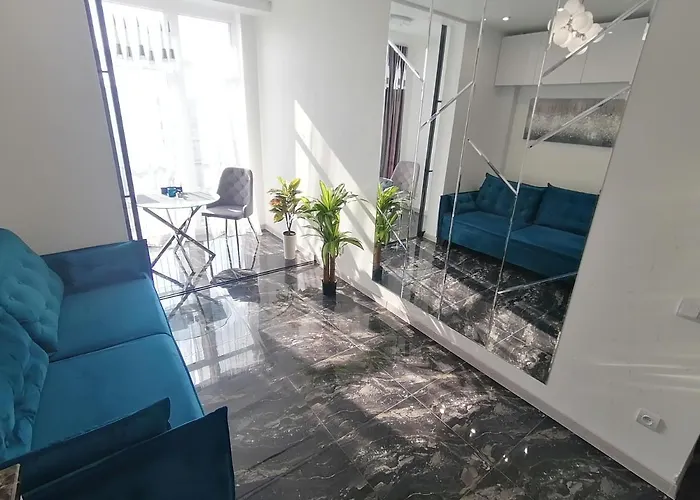 новобудова сам центр вул шевченка 60 оперний 10хв 利沃夫